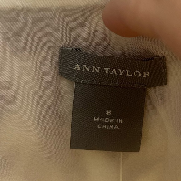 Ann Taylor Ivory Burgundy Red Embroidered Floral Box Pleat Sun Dress size 8 new - Picture 2 of 9